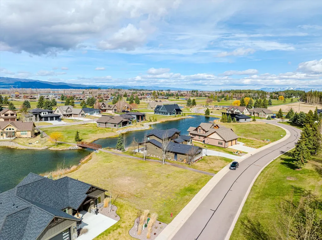 1114 Lake Pointe Drive Bigfork MT 59911