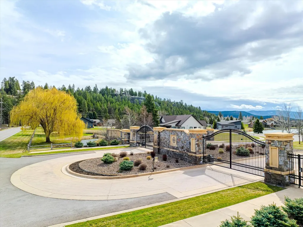 1114 Lake Pointe Drive Bigfork MT 59911