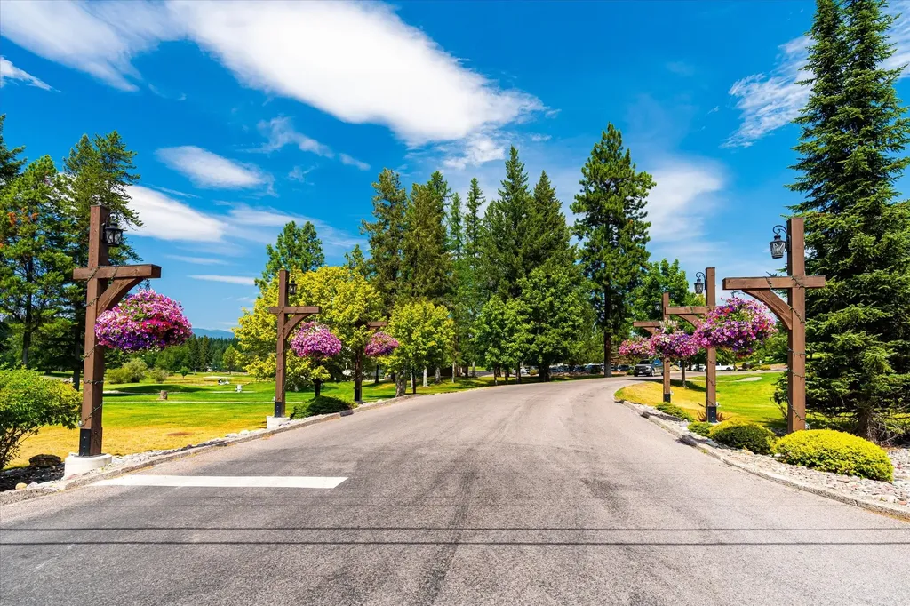 855 St. Andrews Drive Columbia Falls MT 59912