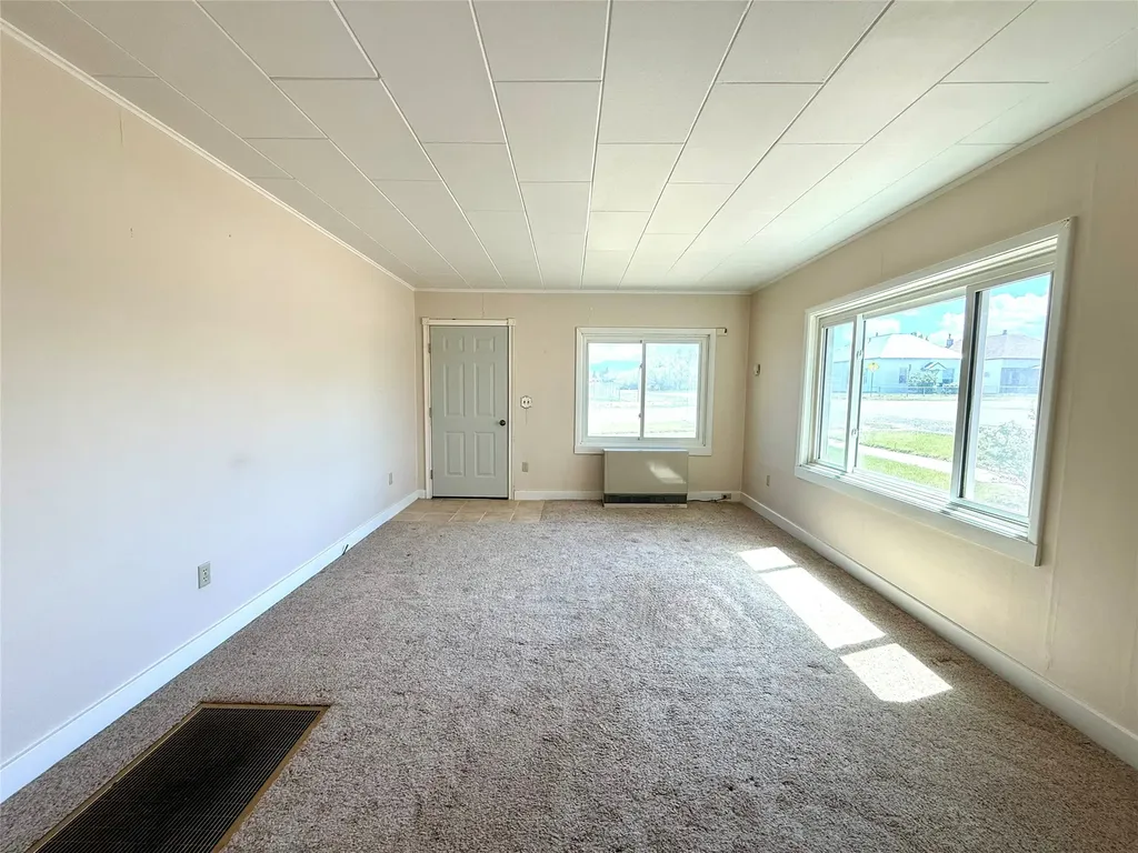 918 Fifth Street Deer Lodge MT 59722