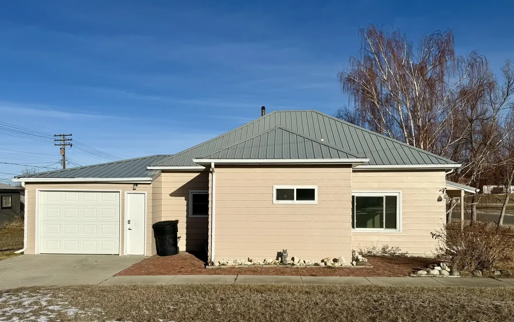 918 Fifth Street Deer Lodge MT 59722