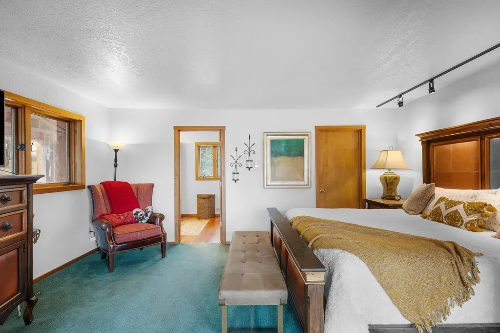 16485 Folsom Road Florence MT 59833