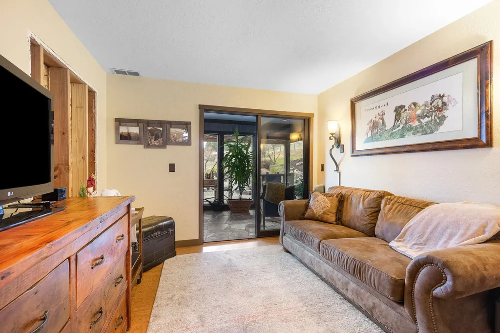 16485 Folsom Road Florence MT 59833