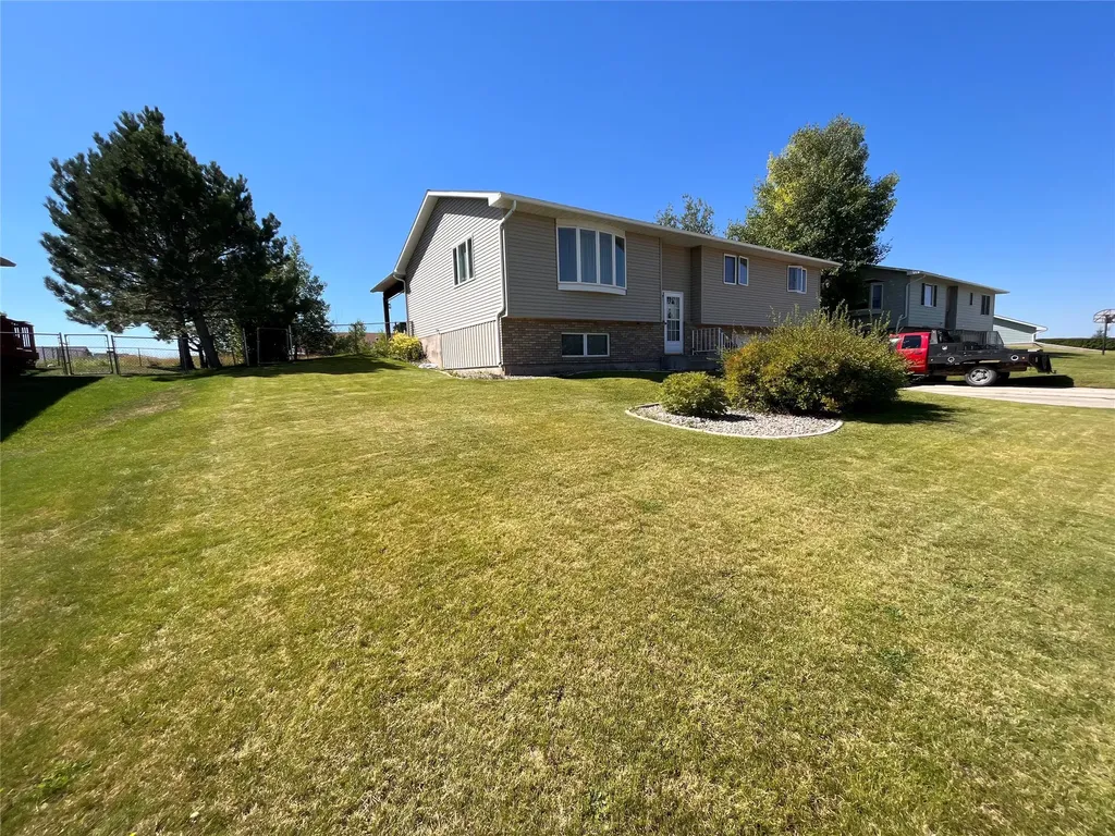 110 Turquoise Drive Lewistown MT 59457