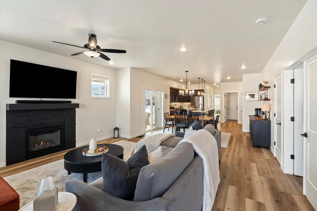 702 August Way Kalispell MT 59901