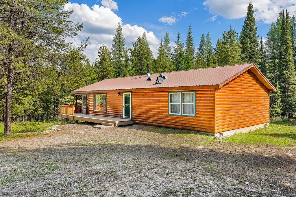 15633 North Fork Road Polebridge MT 59928
