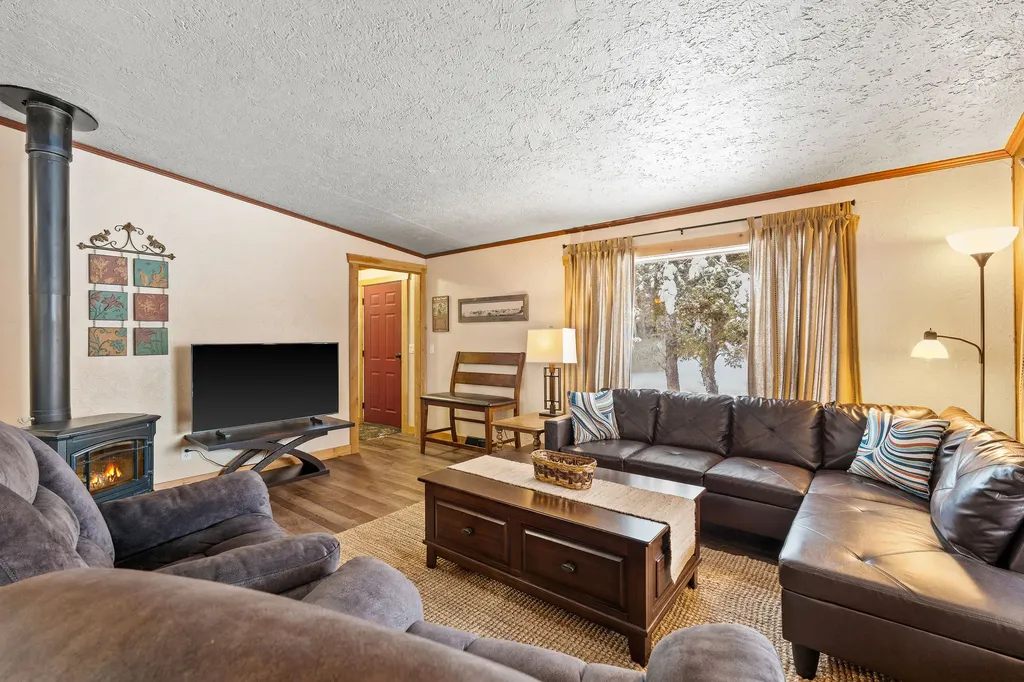 15633 North Fork Road Polebridge MT 59928