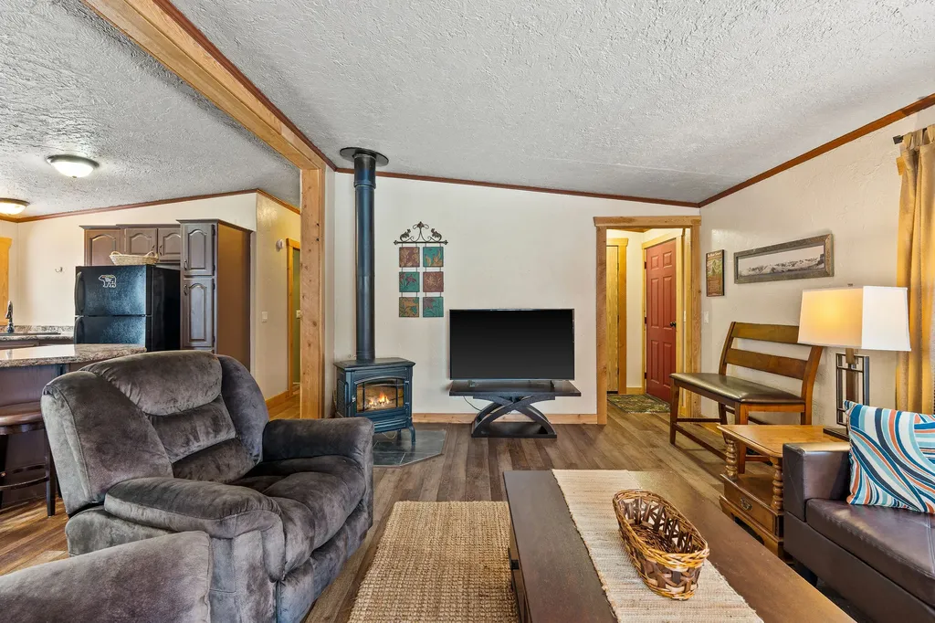 15633 North Fork Road Polebridge MT 59928