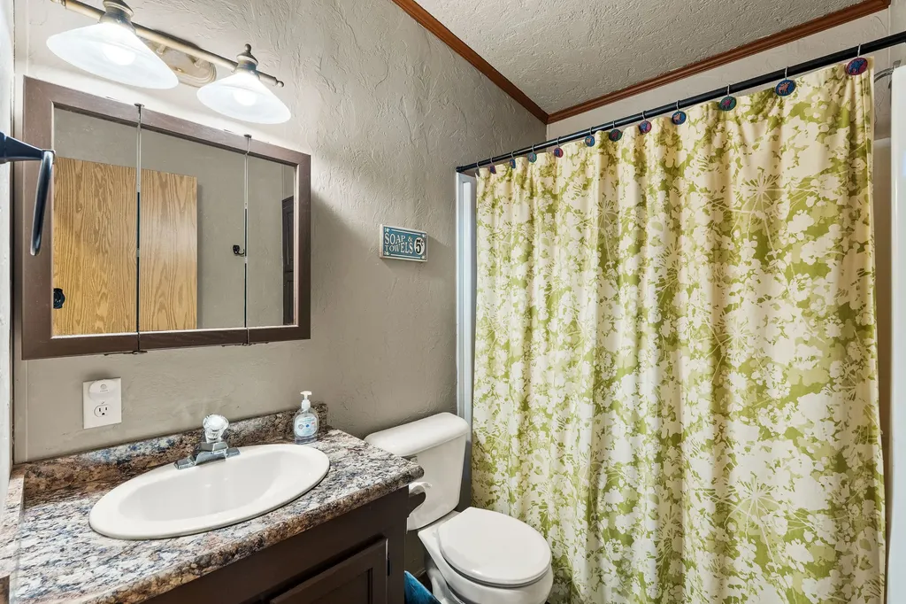 15633 North Fork Road Polebridge MT 59928
