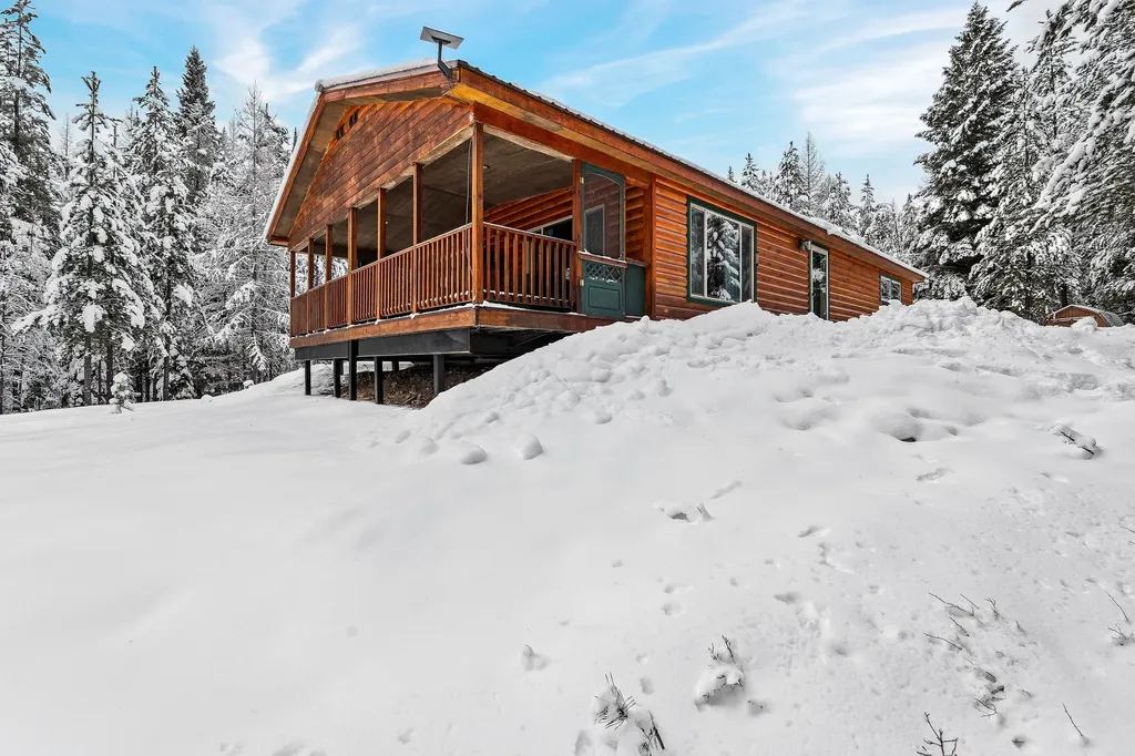15633 North Fork Road Polebridge MT 59928
