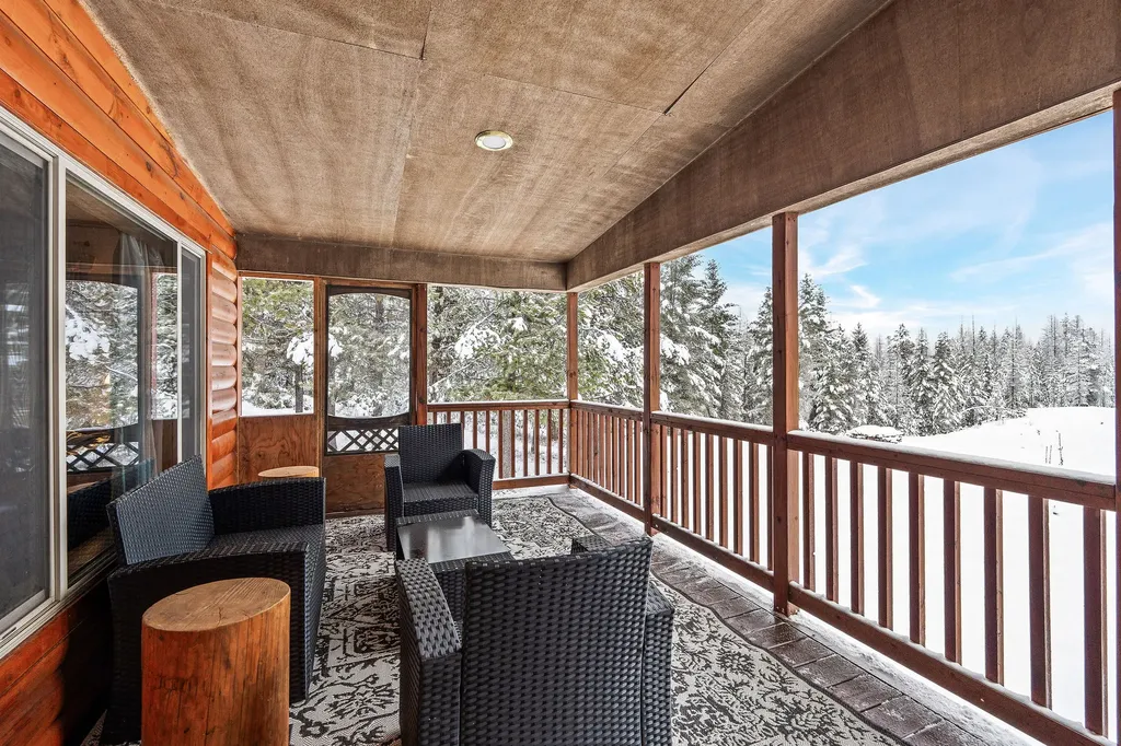 15633 North Fork Road Polebridge MT 59928