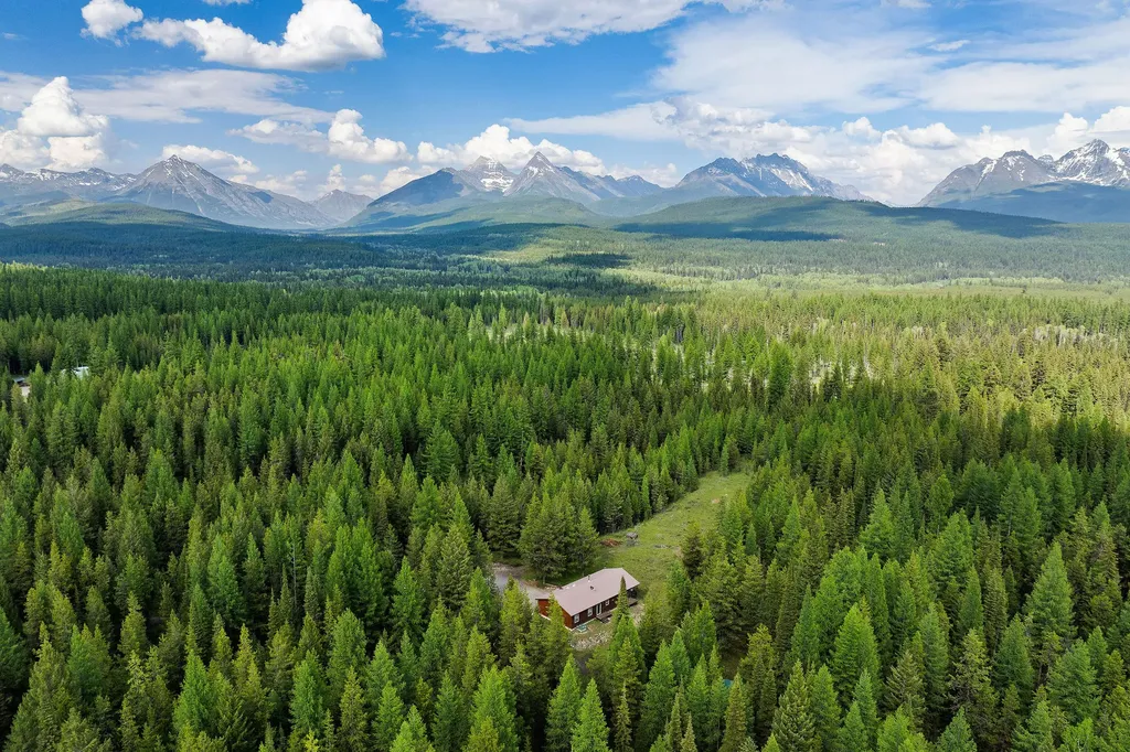 15633 North Fork Road Polebridge MT 59928