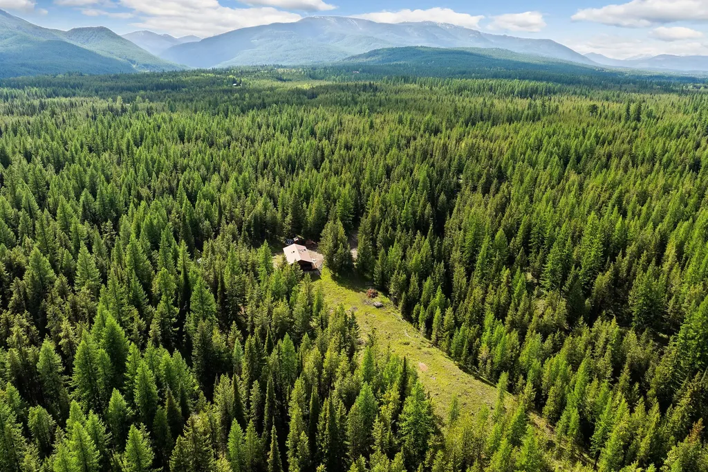 15633 North Fork Road Polebridge MT 59928