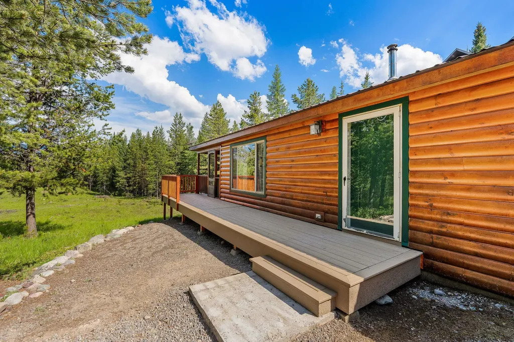 15633 North Fork Road Polebridge MT 59928