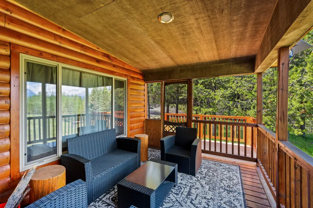 15633 North Fork Road Polebridge MT 59928