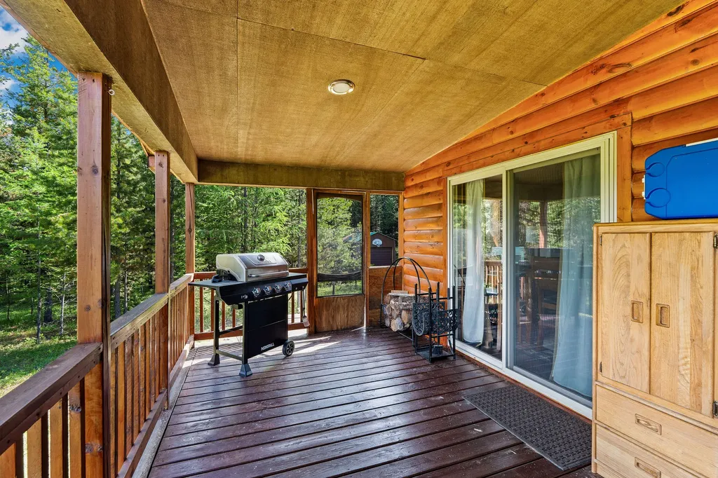 15633 North Fork Road Polebridge MT 59928