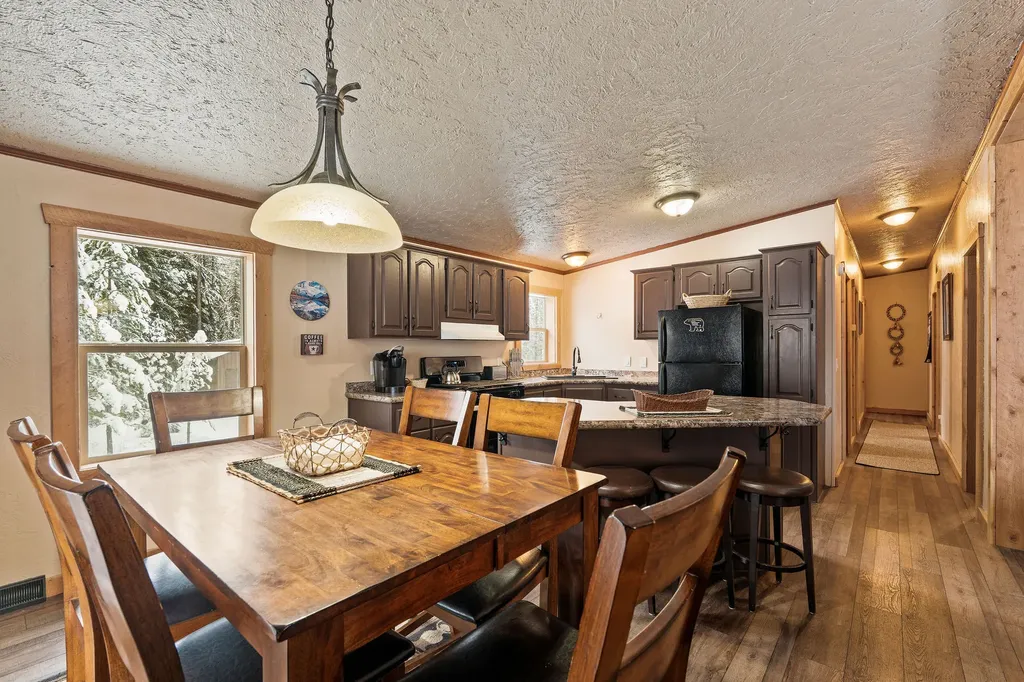 15633 North Fork Road Polebridge MT 59928