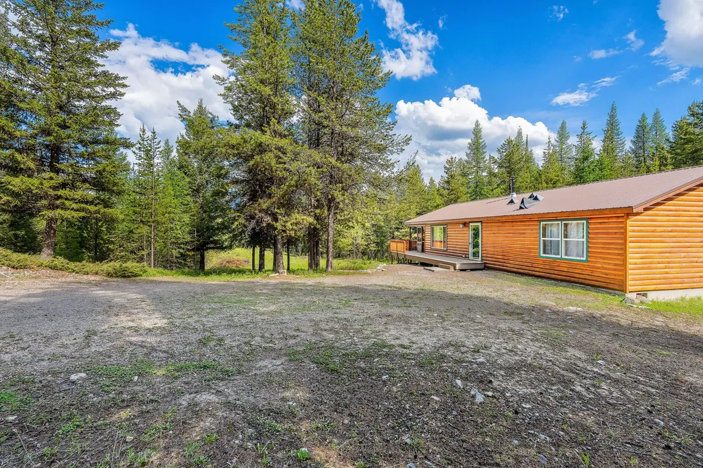 15633 North Fork Road Polebridge MT 59928