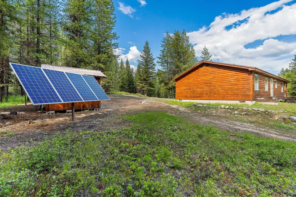 15633 North Fork Road Polebridge MT 59928