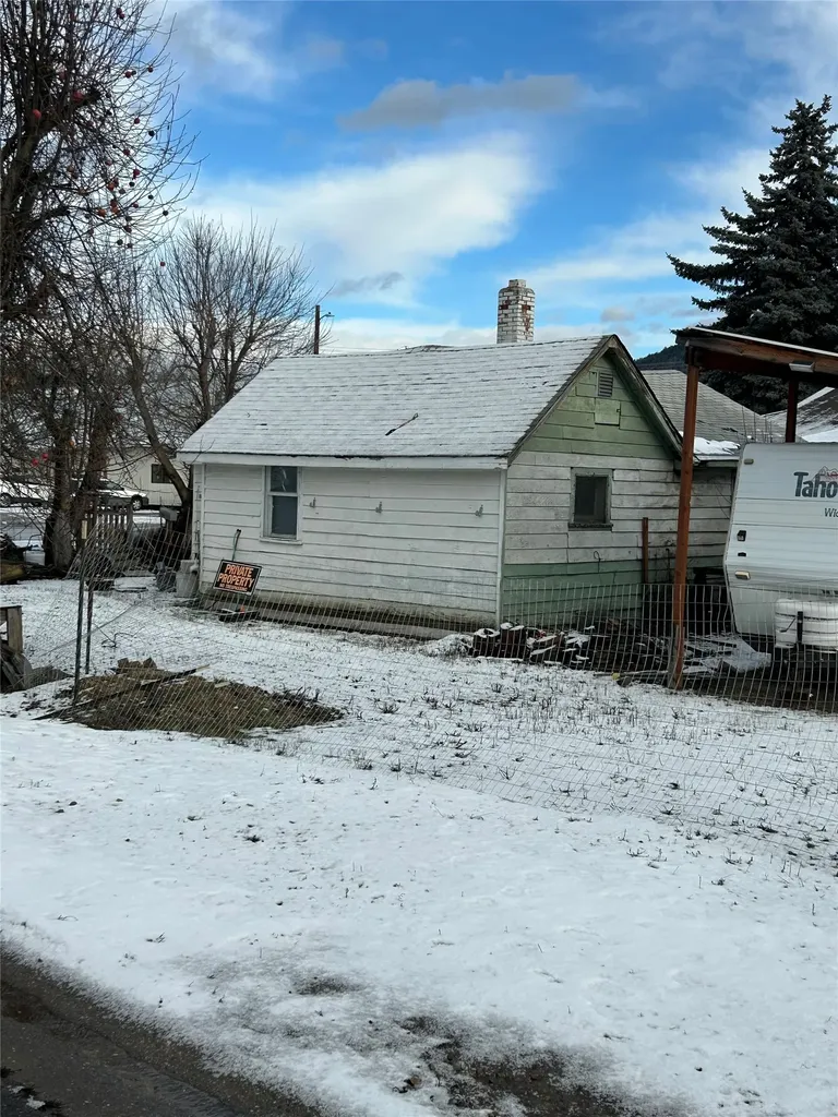 203 E 2nd Street Libby MT 59923