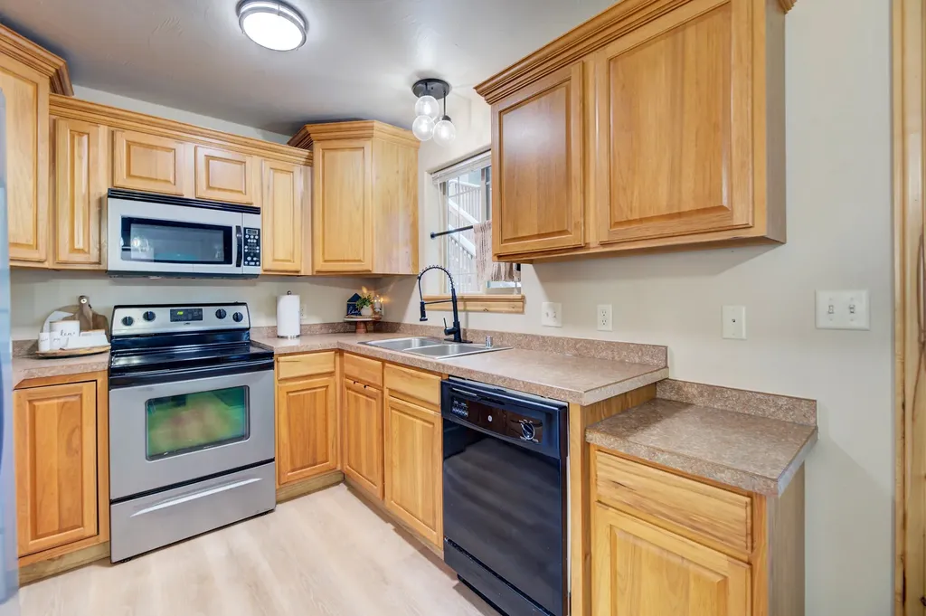 704 Sonoma Drive Helena MT 59601
