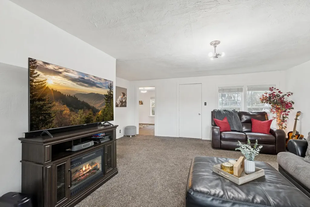 5464 Mt Highway 35 Kalispell MT 59901
