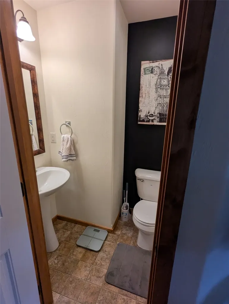 3747 Beechnut Street East Helena MT 59635
