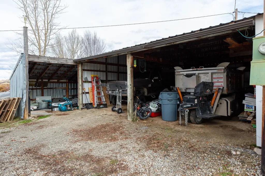 904 S Shoshone Loop Hamilton MT 59840