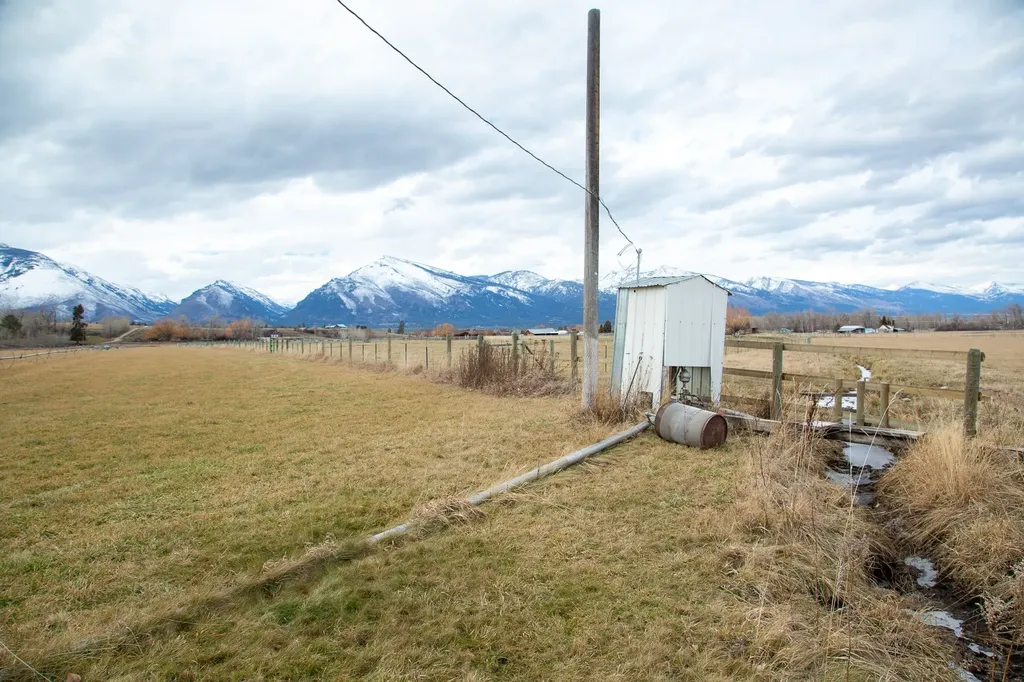 904 S Shoshone Loop Hamilton MT 59840