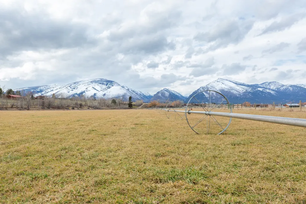 904 S Shoshone Loop Hamilton MT 59840