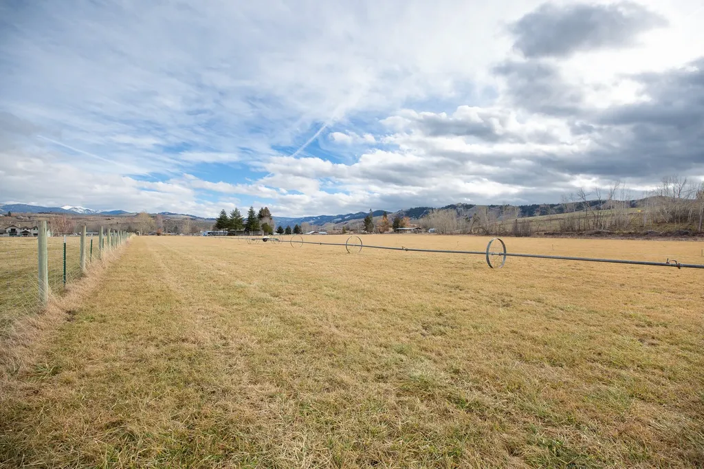 904 S Shoshone Loop Hamilton MT 59840