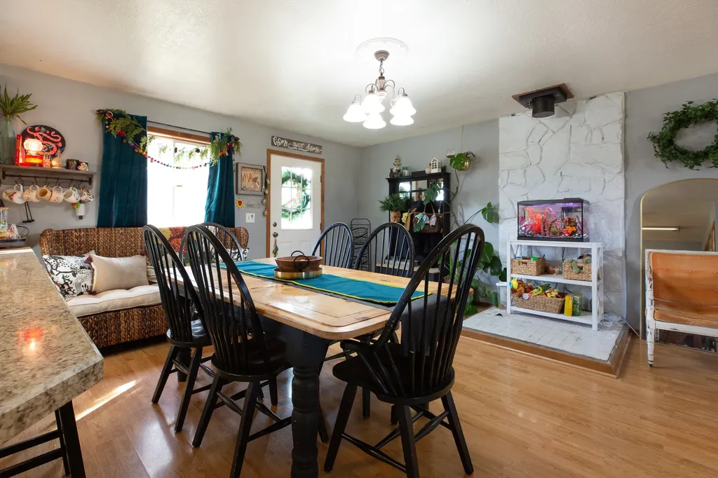 904 S Shoshone Loop Hamilton MT 59840