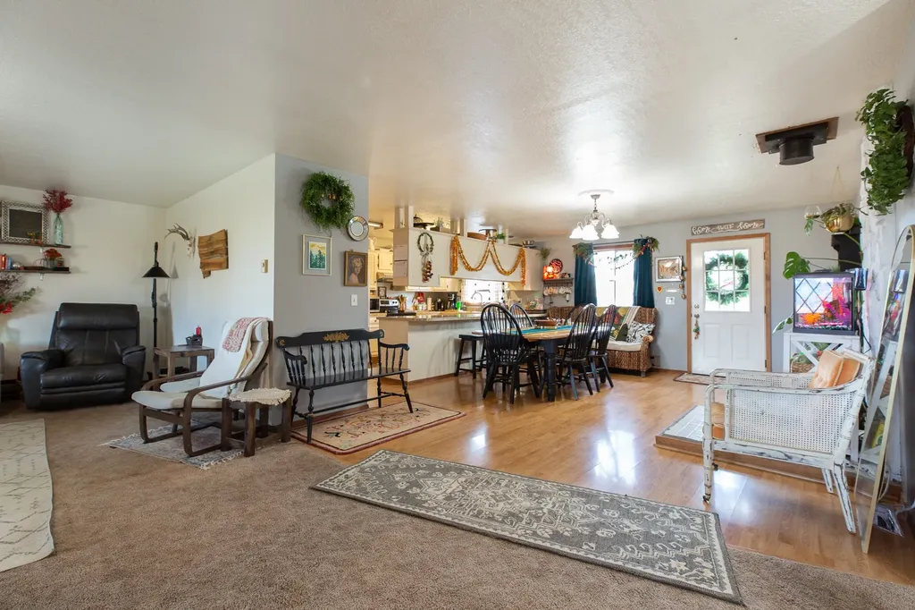 904 S Shoshone Loop Hamilton MT 59840