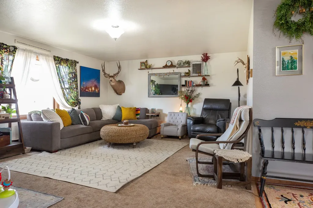 904 S Shoshone Loop Hamilton MT 59840