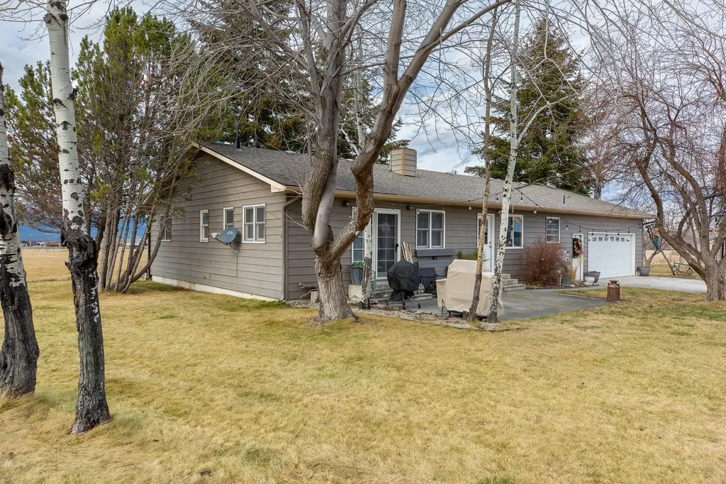 904 S Shoshone Loop Hamilton MT 59840