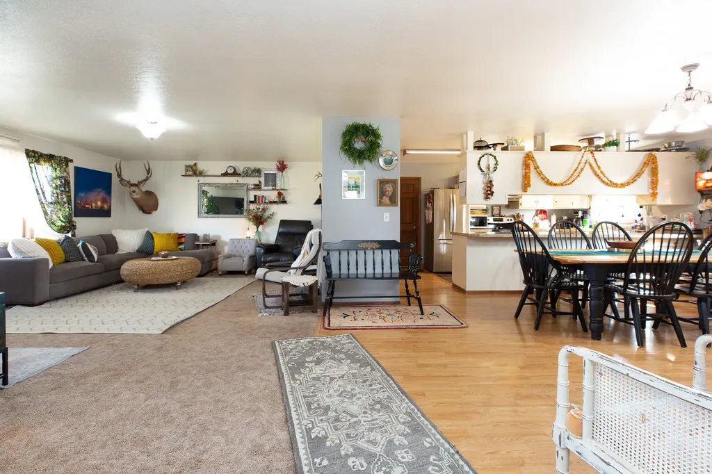 904 S Shoshone Loop Hamilton MT 59840