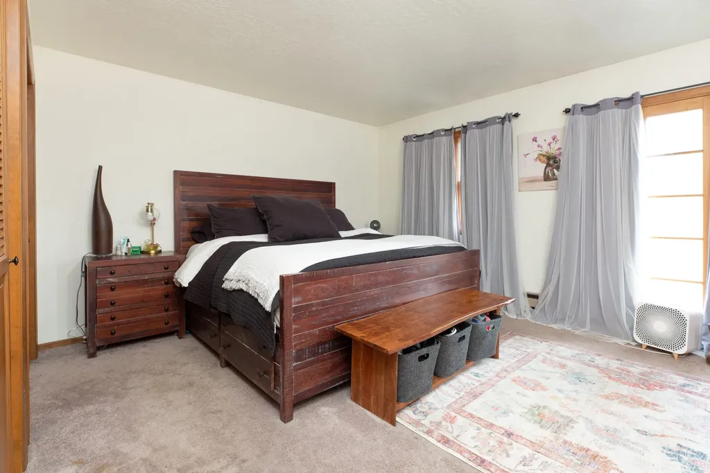 904 S Shoshone Loop Hamilton MT 59840