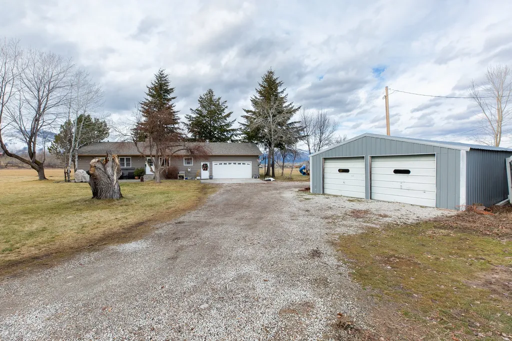 904 S Shoshone Loop Hamilton MT 59840