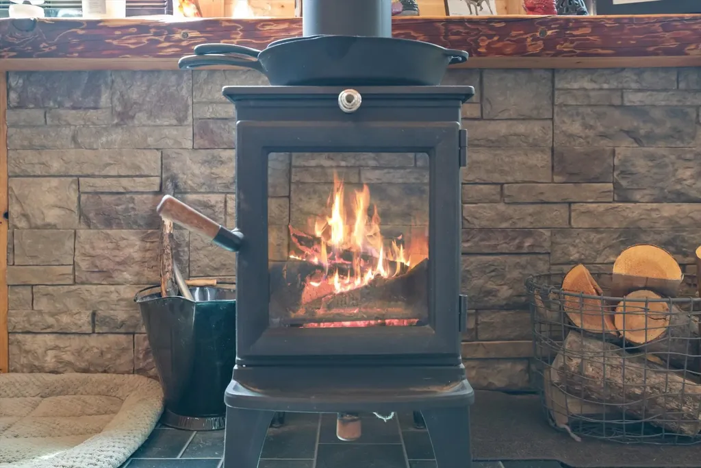 1724 Mt Highway 28 Hot Springs MT 59845