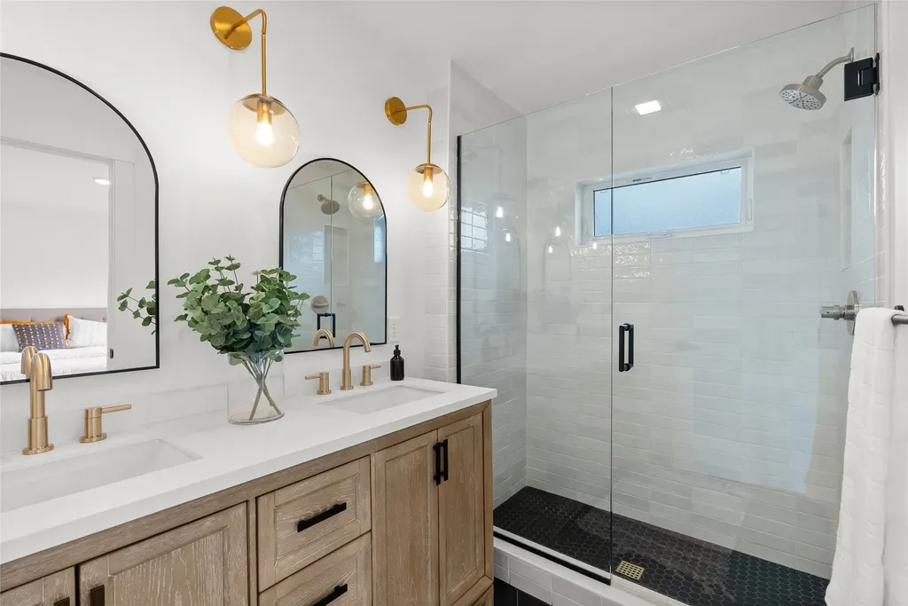 722, 724, 728, 730, 732 Rollins Street Missoula MT 59801