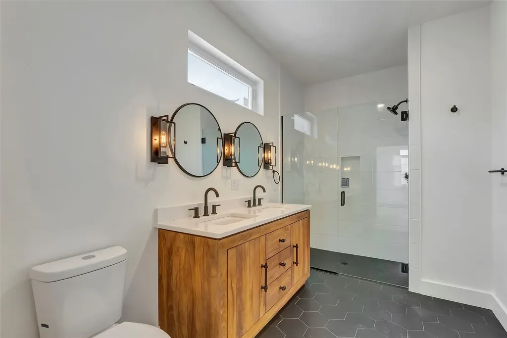 722, 724, 728, 730, 732 Rollins Street Missoula MT 59801