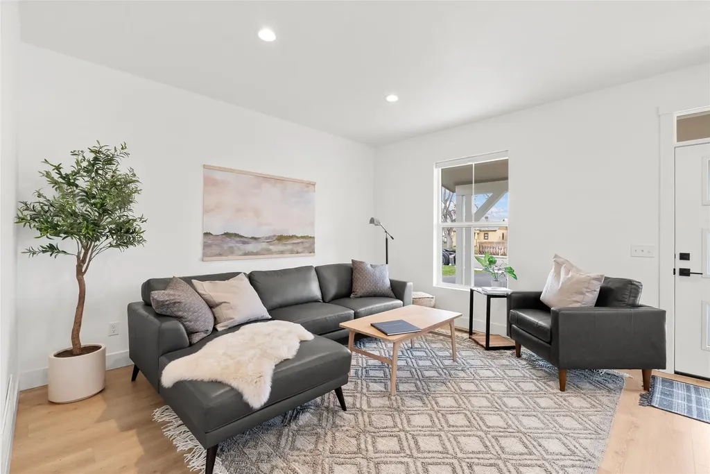 722, 724, 728, 730, 732 Rollins Street Missoula MT 59801