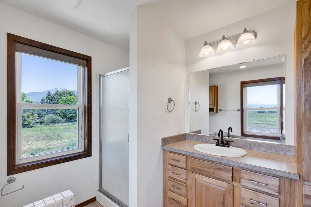 239 Lincoln Lane Hamilton MT 59840