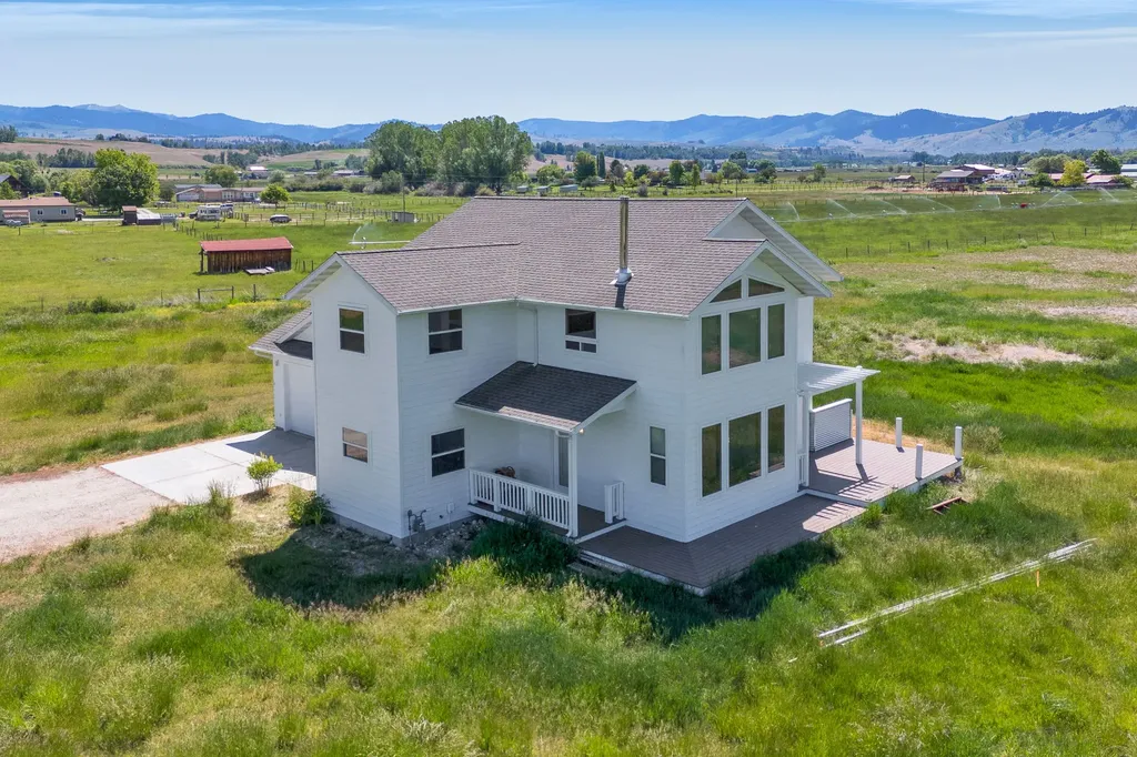 239 Lincoln Lane Hamilton MT 59840