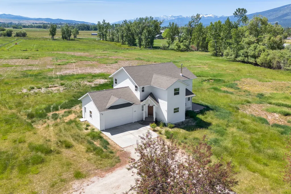 239 Lincoln Lane Hamilton MT 59840