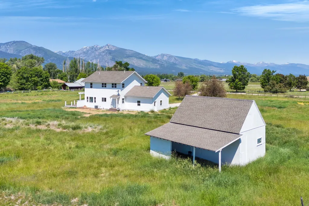 239 Lincoln Lane Hamilton MT 59840