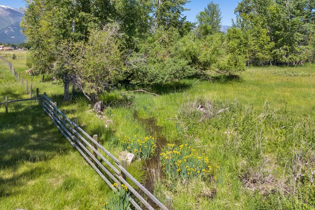 239 Lincoln Lane Hamilton MT 59840