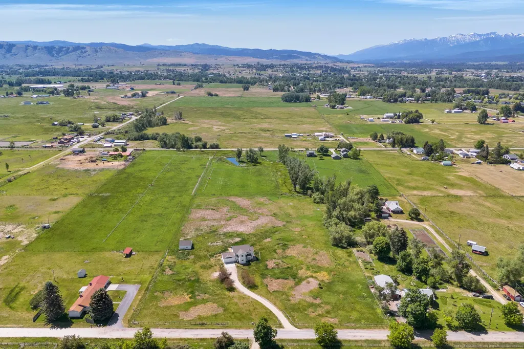239 Lincoln Lane Hamilton MT 59840