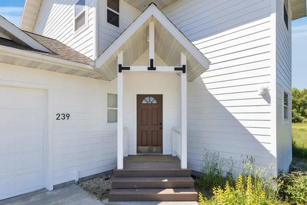 239 Lincoln Lane Hamilton MT 59840