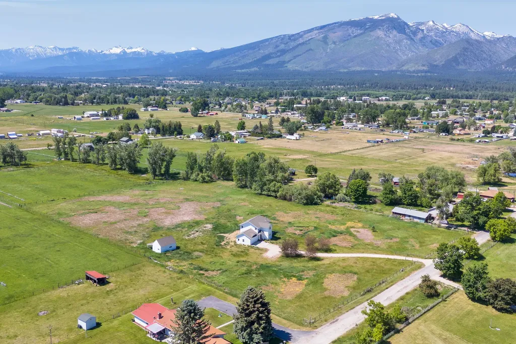 239 Lincoln Lane Hamilton MT 59840